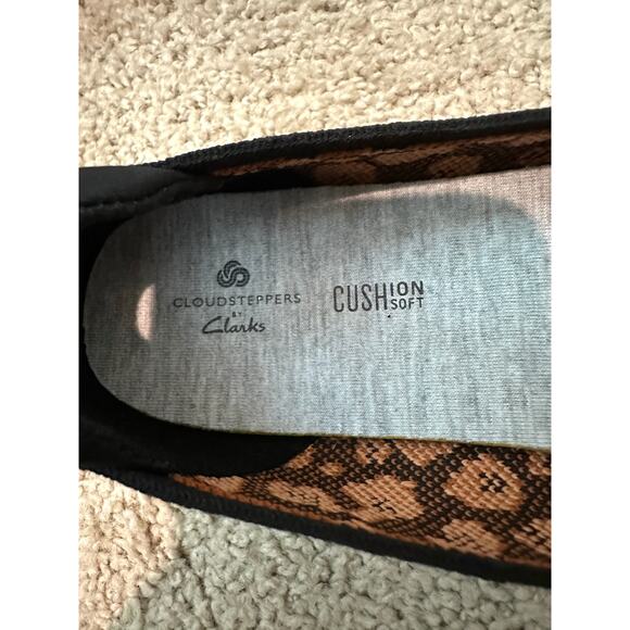 CLARKS | Cloudstepper Carly Dream Leopard Print Slip On Loafers | Women’s 7 - Picture 5 of 7
